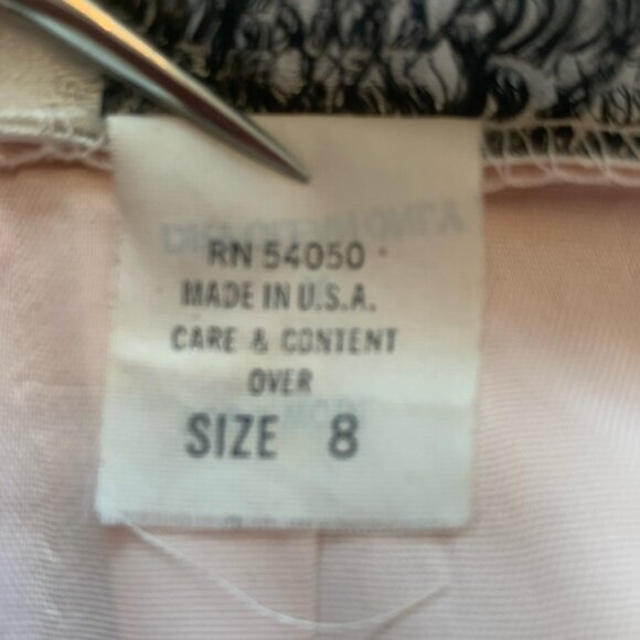 Chanel. Coco Noir Eau De Parfum - 100 ml / 3.4 fl oz - Picture 7 of 13